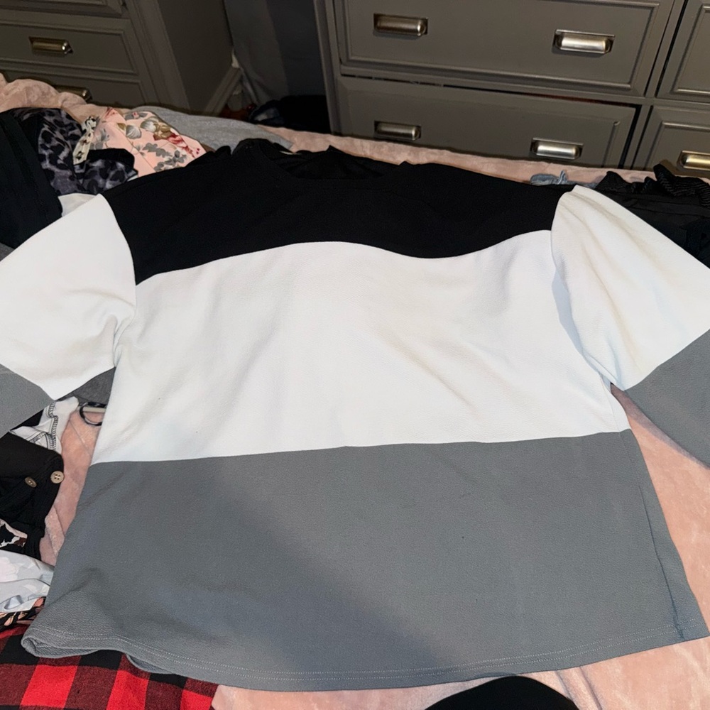 SHEIN Black, White, and Gray Colorblock Blouse